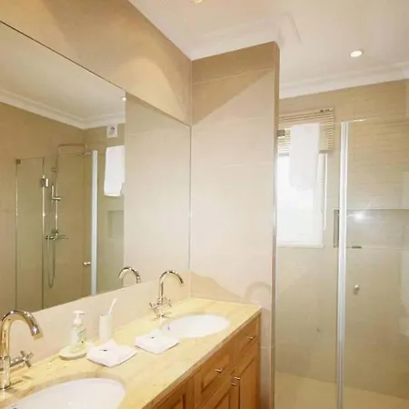 Sleeps 10 Pool Air Con T480285 *