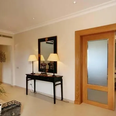 Sleeps 10 Pool Air Con T480285